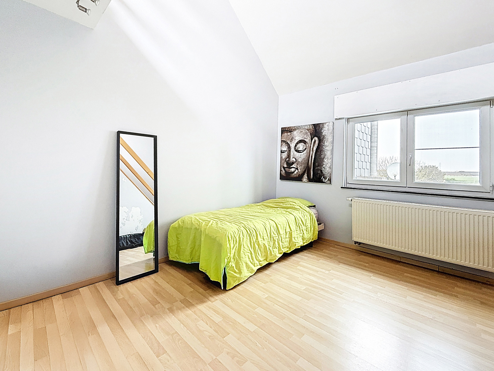 Maison entièrement rénovée avec jardin et garage