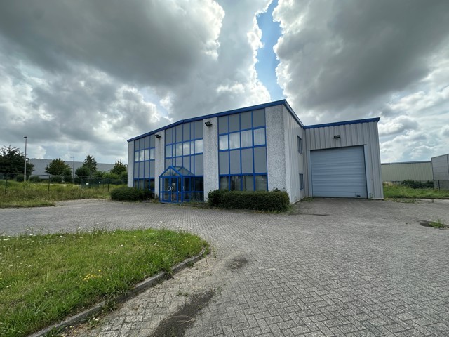 Immeuble industriel - à vendre - 1480 Tubize Saintes