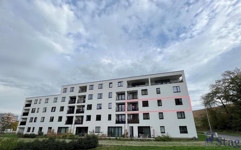 Appartement 3 chambres avec terrasse, parking et cave