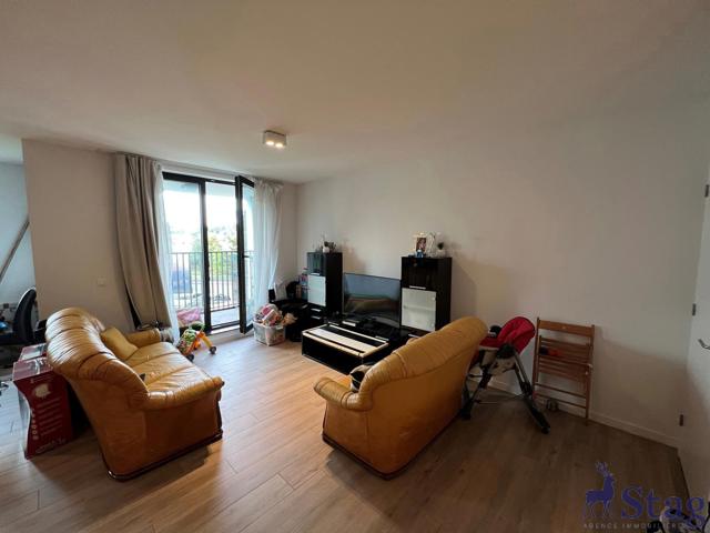 Appartement 3 chambres avec terrasse, parking et cave