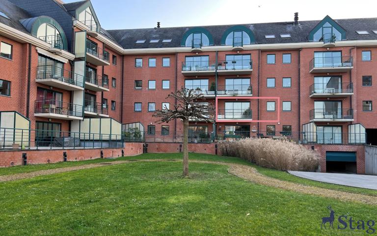Bel appartement 2 chambres, terrasse et parking