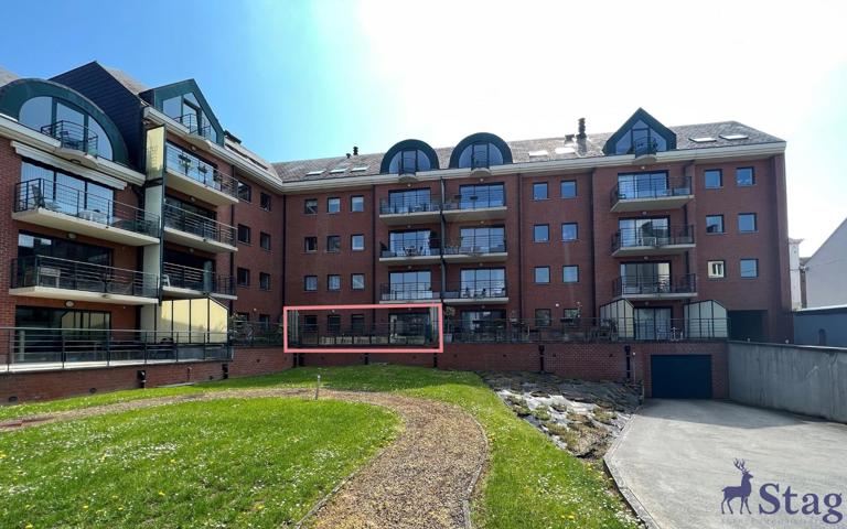 Spacieux appartement 2 chambres, terrasse, parking et cave