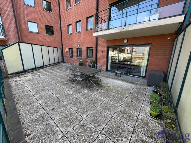 Spacieux appartement 2 chambres, terrasse, parking et cave