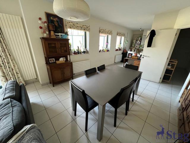Spacieux appartement 2 chambres, terrasse, parking et cave