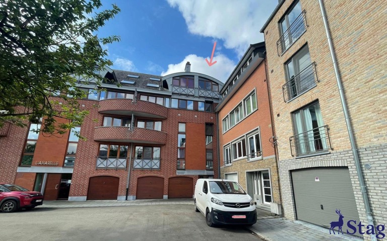 Duplex 2 chambres à proximité immédiate de la Meuse