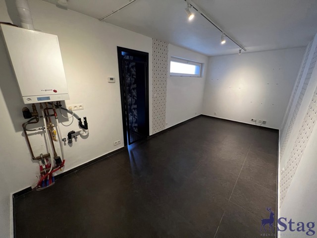 Espace commercial/bureau idéalement situé