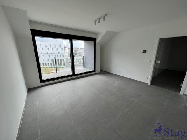 Magnifique appartement 2 chambres, terrasse, parking et cave