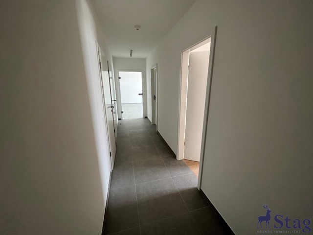 Magnifique appartement 2 chambres, terrasse, parking et cave