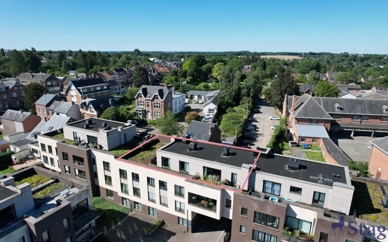 Splendide penthouse 3 chambres, terrasses et cave