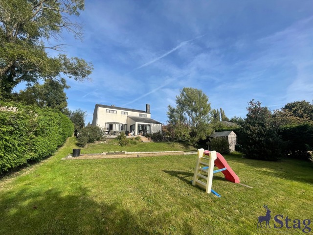 Charmante maison 4 façades de 195 m²