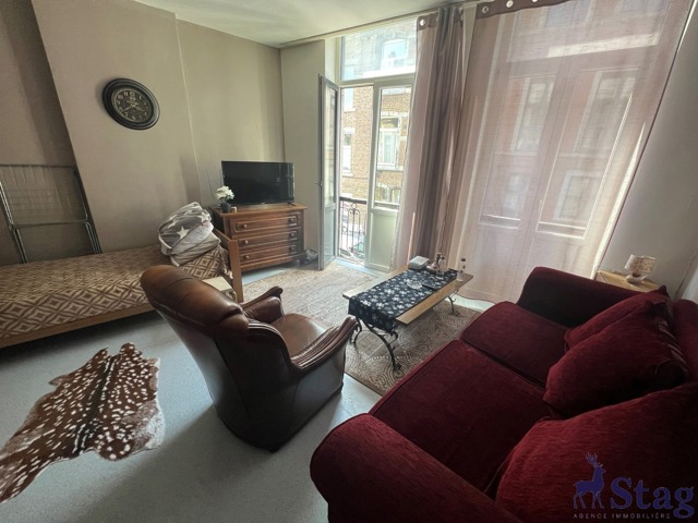 Immeuble mixte à grand potentiel - 2 logements et 1 commerce