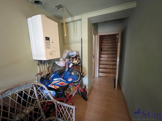 Immeuble mixte à grand potentiel - 2 logements et 1 commerce