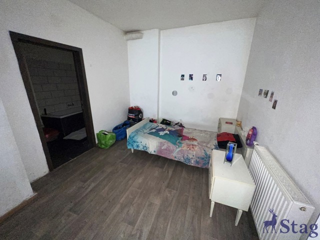 Immeuble mixte à grand potentiel - 2 logements et 1 commerce