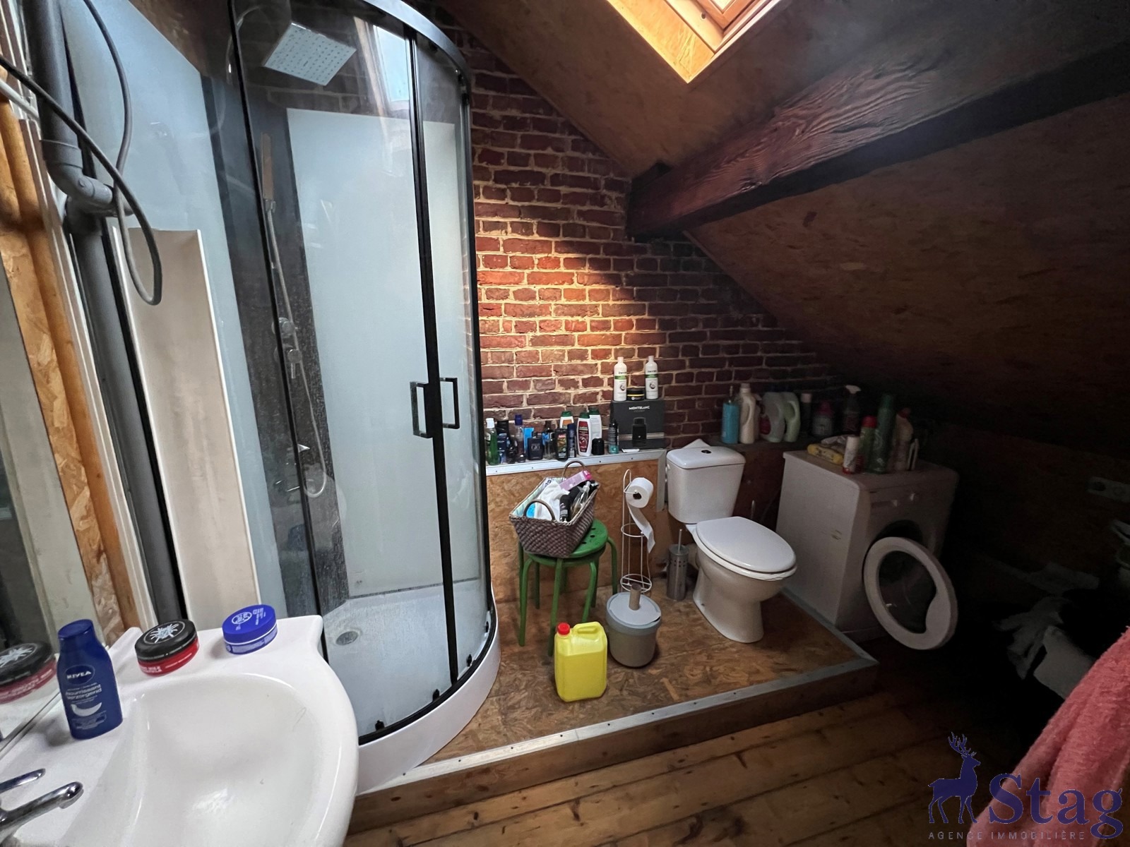 Maison 5 chambres, jardin et caves idéalement située