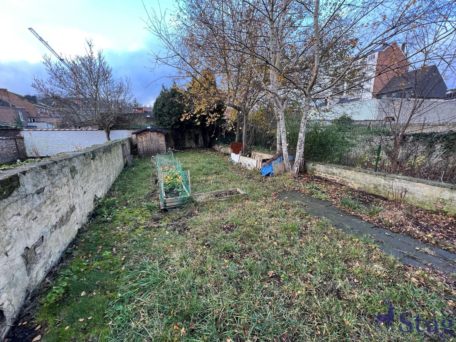 Maison 5 chambres, jardin et caves idéalement située
