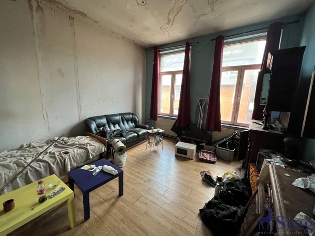 Maison 5 chambres, jardin et caves  idéalement située