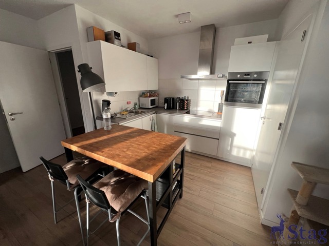 Appartement 3 chambres avec terrasse, parking et cave