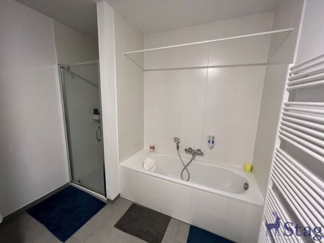 Appartement 3 chambres avec terrasse, parking et cave
