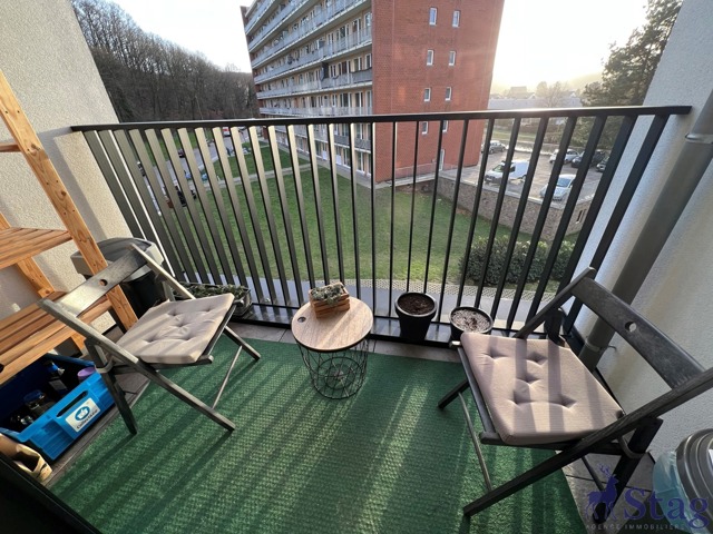 Appartement 3 chambres avec terrasse, parking et cave
