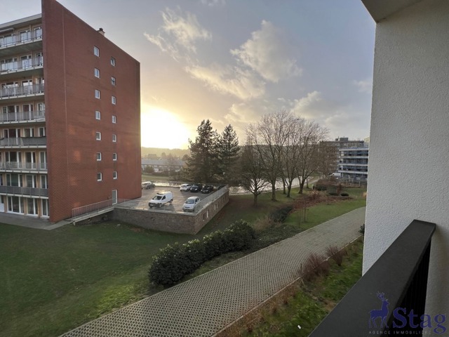 Appartement 3 chambres avec terrasse, parking et cave