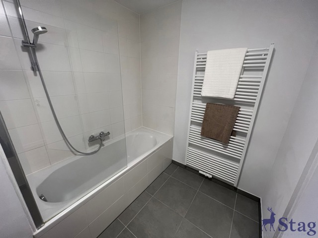 Splendide appartement 2 chambres, terrasse, parking et cave