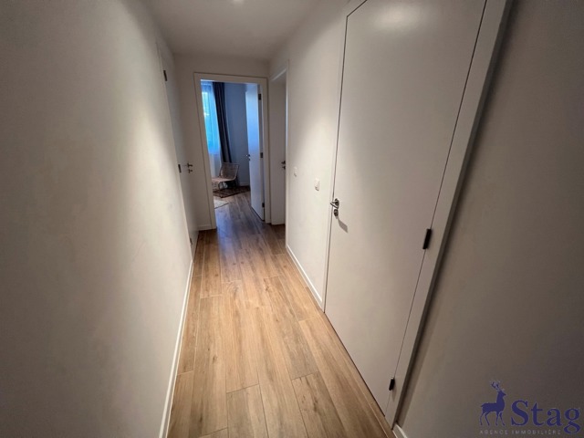 Splendide appartement 2 chambres, terrasse, parking et cave