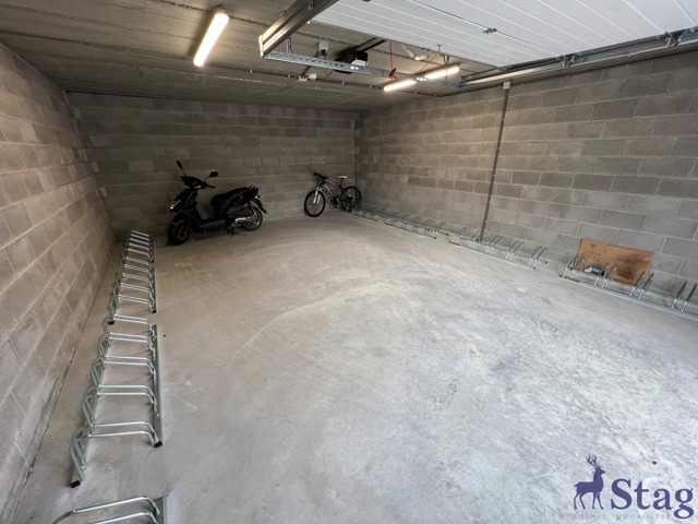 Appartement 2 chambres avec jardin, parking et cave