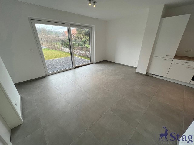Appartement 2 chambres avec jardin, parking et cave