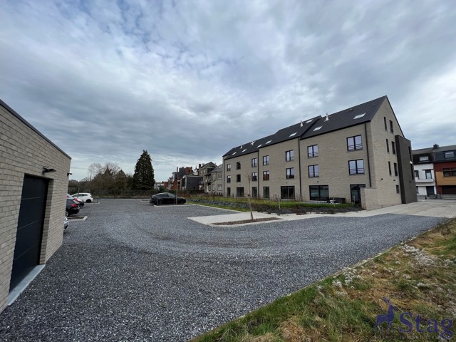Appartement 2 chambres avec jardin, parking et cave
