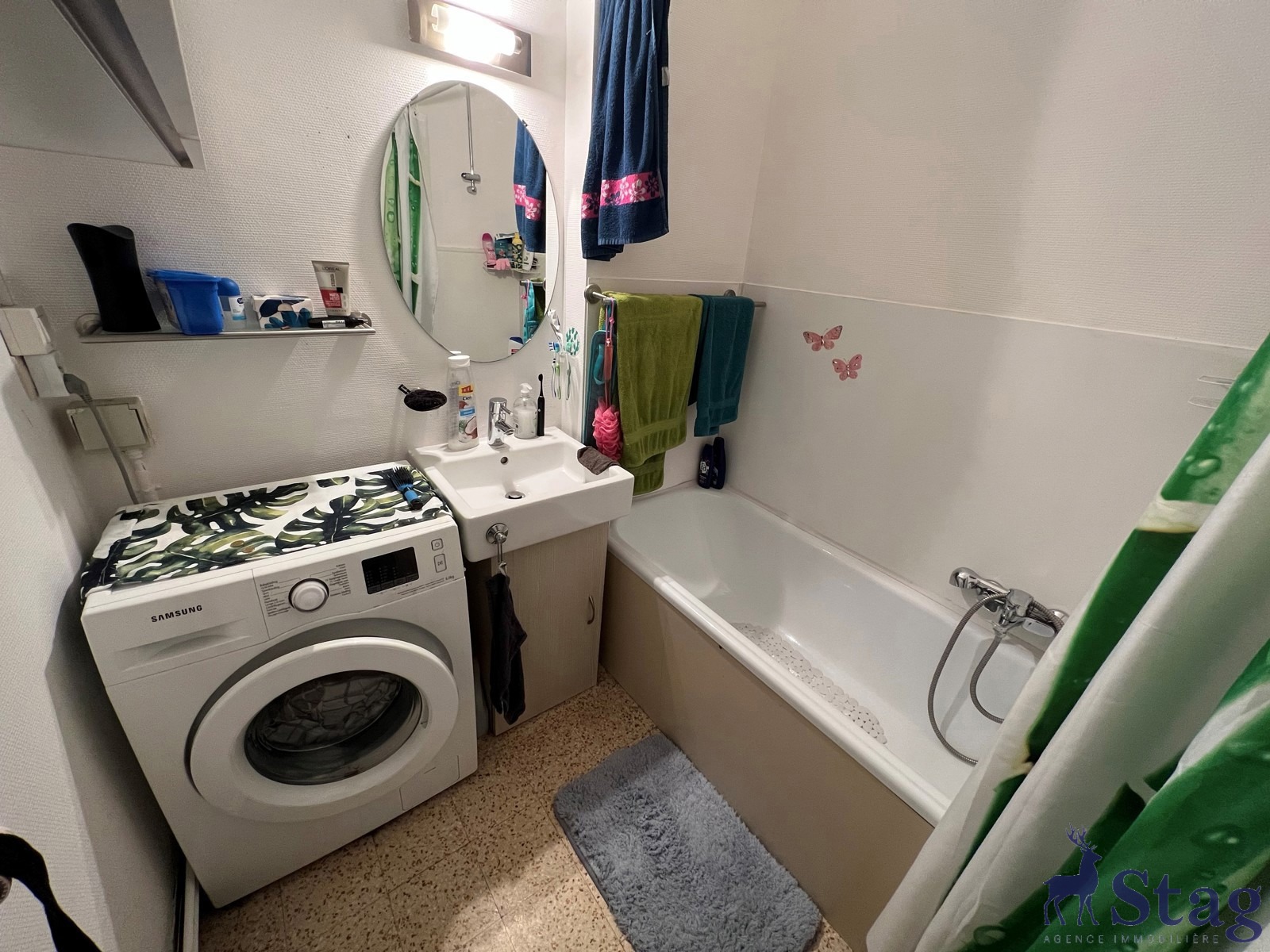 Appartement rez 2 chambres et cour à proximité de la Meuse