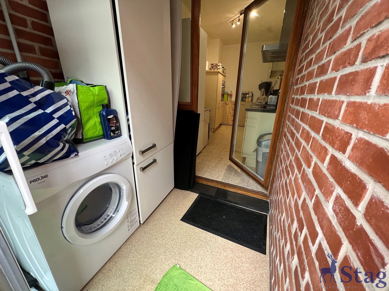 Appartement rez 2 chambres et cour à proximité de la Meuse