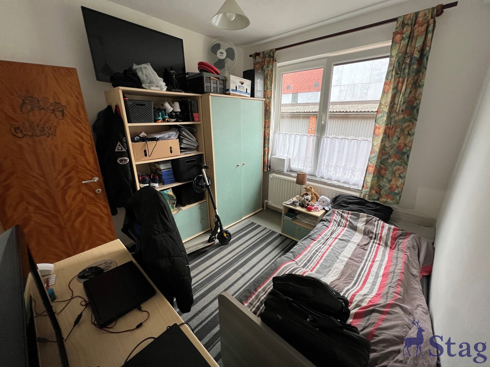 Appartement rez 2 chambres et cour à proximité de la Meuse