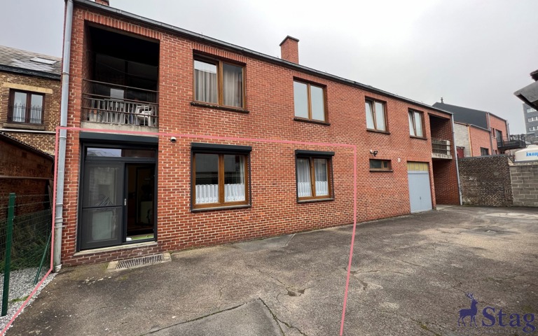 Appartement rez 2 chambres et cour à proximité de la Meuse
