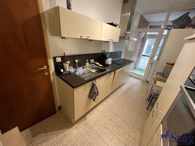 Appartement rez 2 chambres et cour à proximité de la Meuse