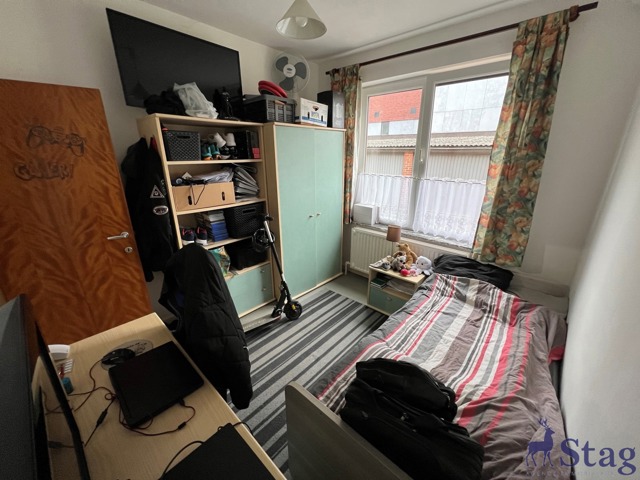 Appartement rez 2 chambres et cour à proximité de la Meuse