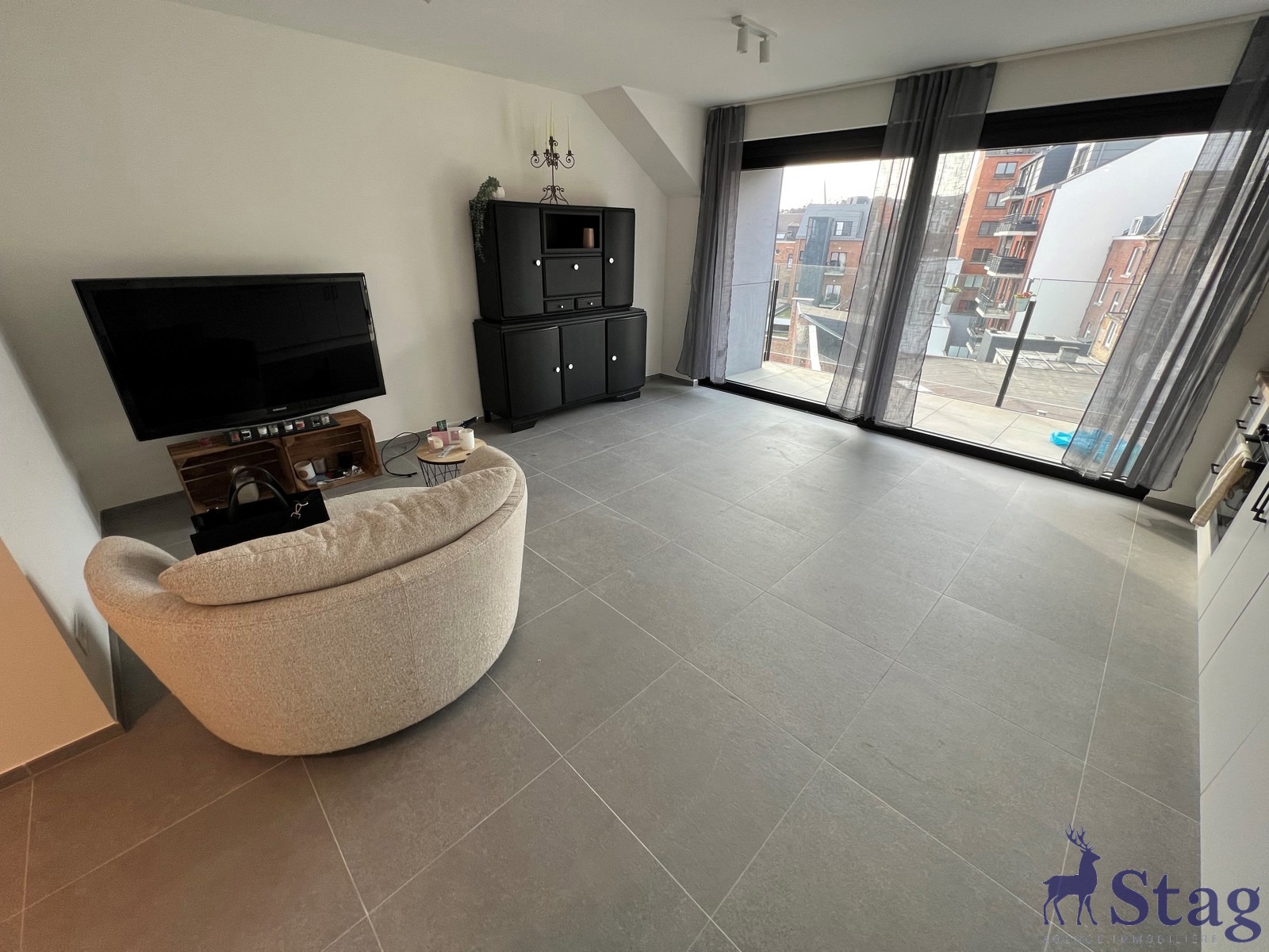 Magnifique appartement 1 chambre avec terrasse et cave