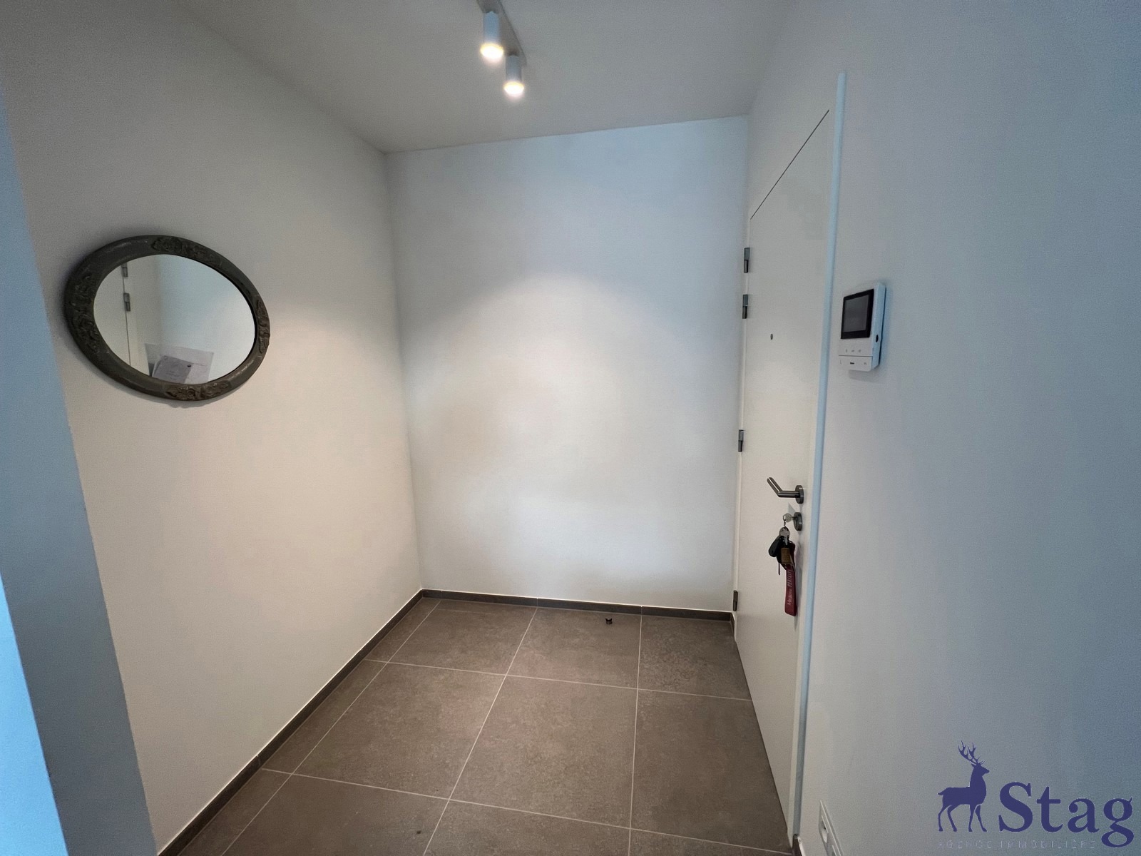 Magnifique appartement 1 chambre avec terrasse et cave