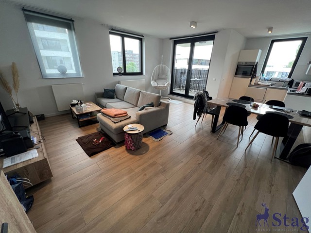 Bel appartement 2 chambres terrasse, parking et cave