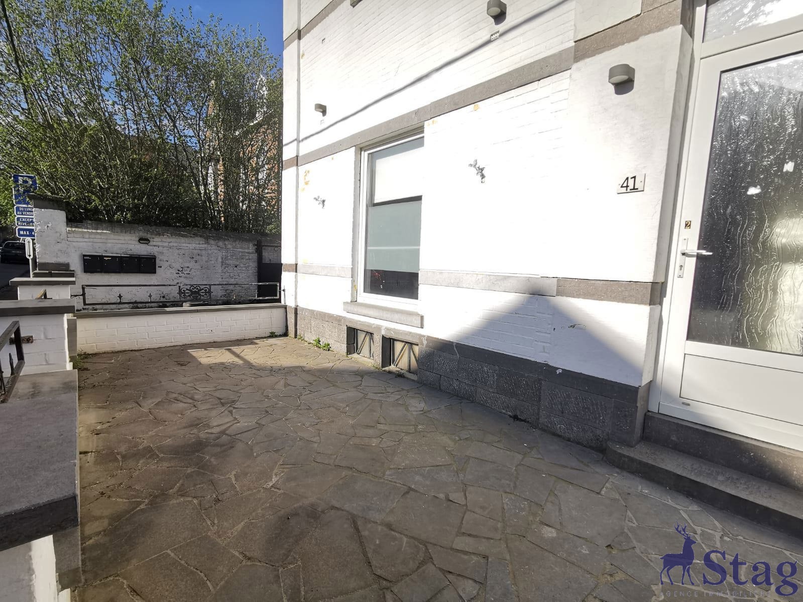 Appartement 1 chambre fraîchement rénové avec extérieur