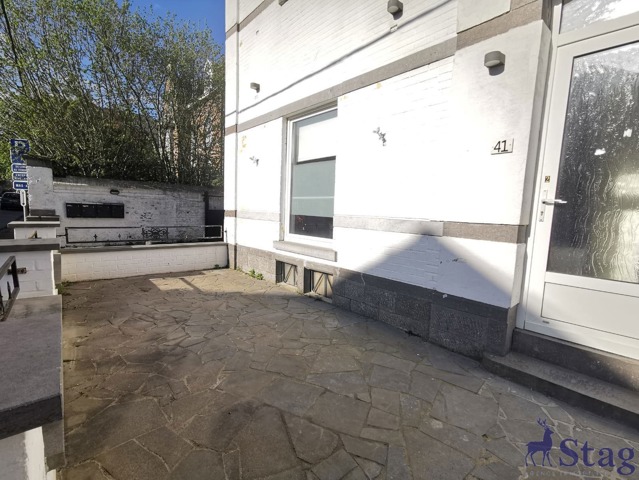 Appartement 1 chambre fraîchement rénové avec extérieur