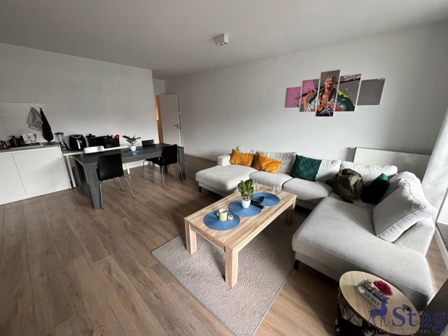 Bel appartement 2 chambres terrasse, parking et cave