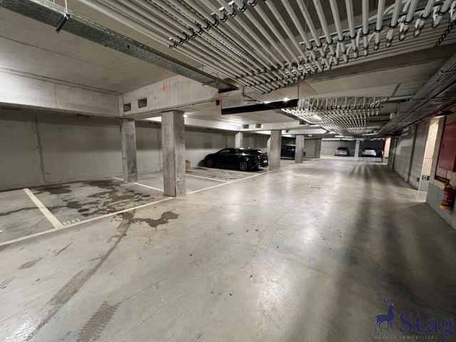Bel appartement 2 chambres terrasse, parking et cave