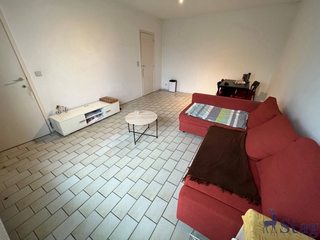 Studio lumineux avec parking et cave