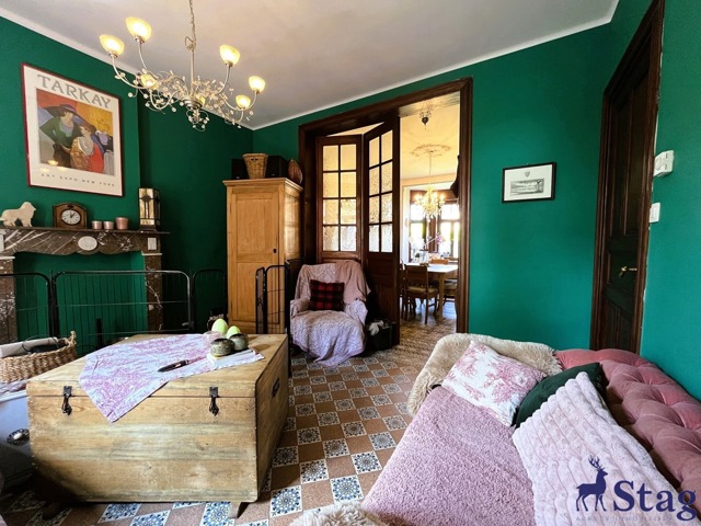 Maison de caractère sur terrain de 18ares avec 5 chambres
