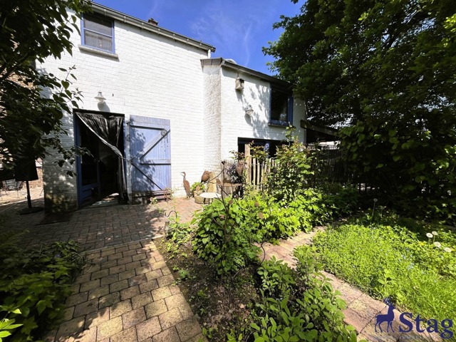 Maison de caractère sur terrain de 18ares avec 5 chambres