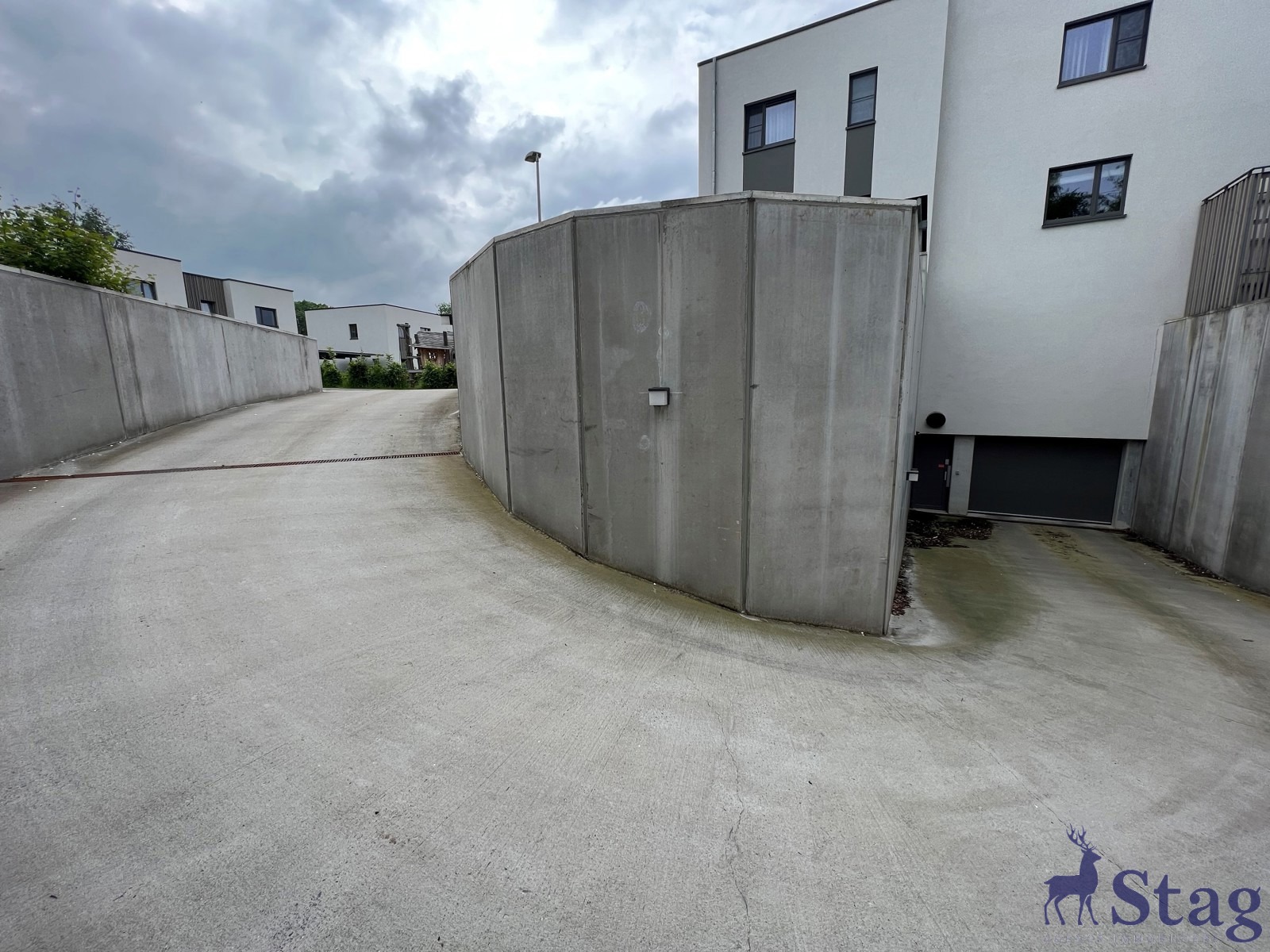 Agréable appartement 2 chambres terrasse parking et cave