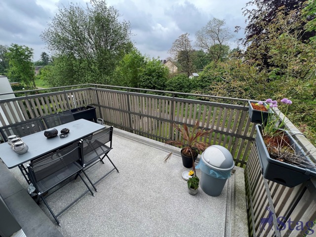 Agréable appartement 2 chambres terrasse parking et cave