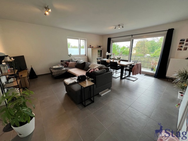 Agréable appartement 2 chambres terrasse parking et cave