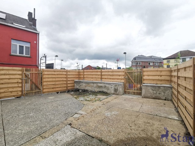 Maison avec cour extérieure idéalement située