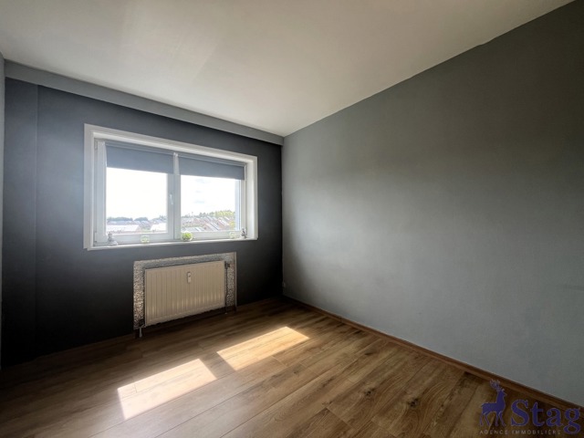 Appartement 2 chambres, bureau, terrasse parking et cave